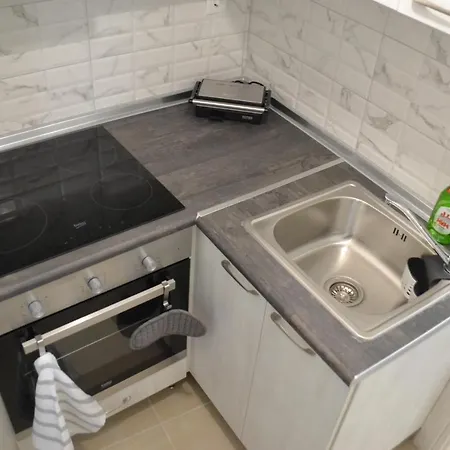 La Petite Maison Nicole Appartement *