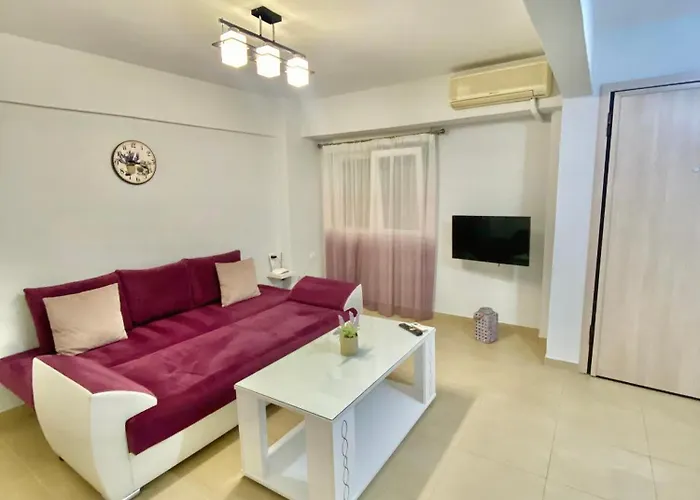 La Petite Maison Nicole *